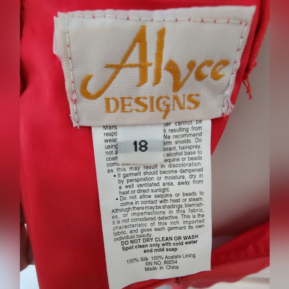 Red/Coral Alyce Paris beaded gown size 14 / 16 - Picture 8 of 9